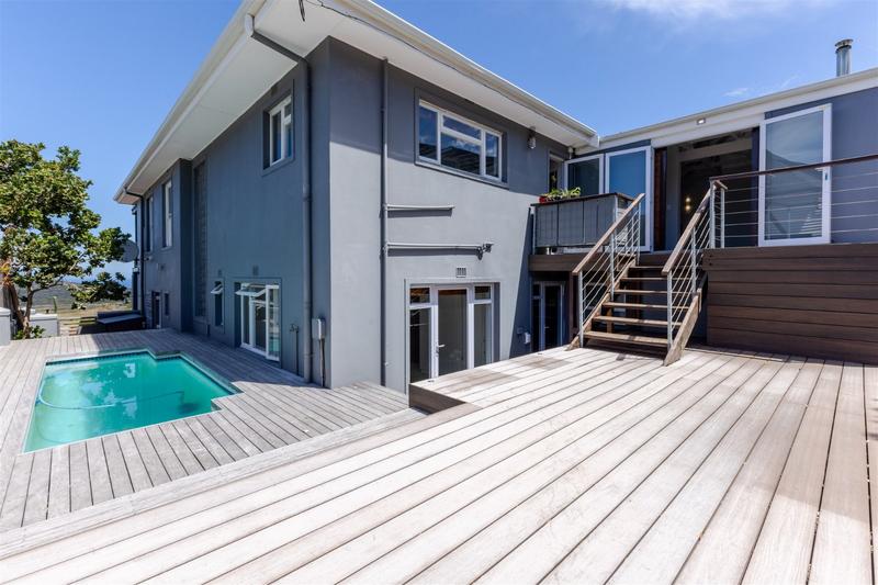 4 Bedroom Property for Sale in Scarborough Western Cape